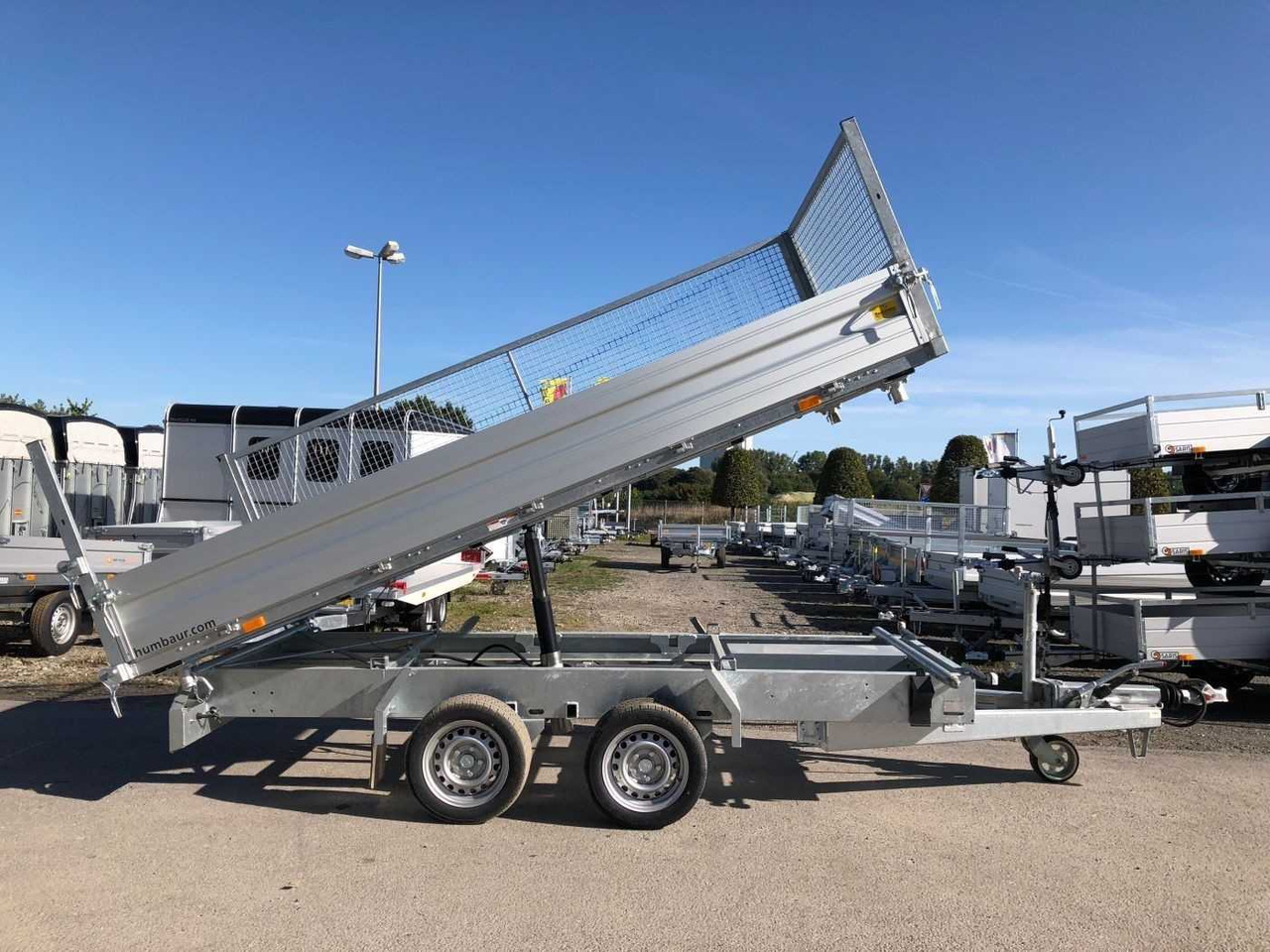 HUMBAUR HTK 3500.37 Gitter Dreiseitenkipper - Kipper aanhangwagen: afbeelding 1 HUMBAUR HTK 3500.37 Gitter Dreiseitenkipper - Kipper aanhangwagen: afbeelding 1
