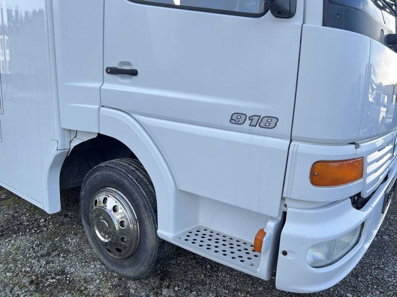MERCEDES-BENZ Atego 918 LKW - Paardenvrachtwagen: afbeelding 5 MERCEDES-BENZ Atego 918 LKW - Paardenvrachtwagen: afbeelding 5