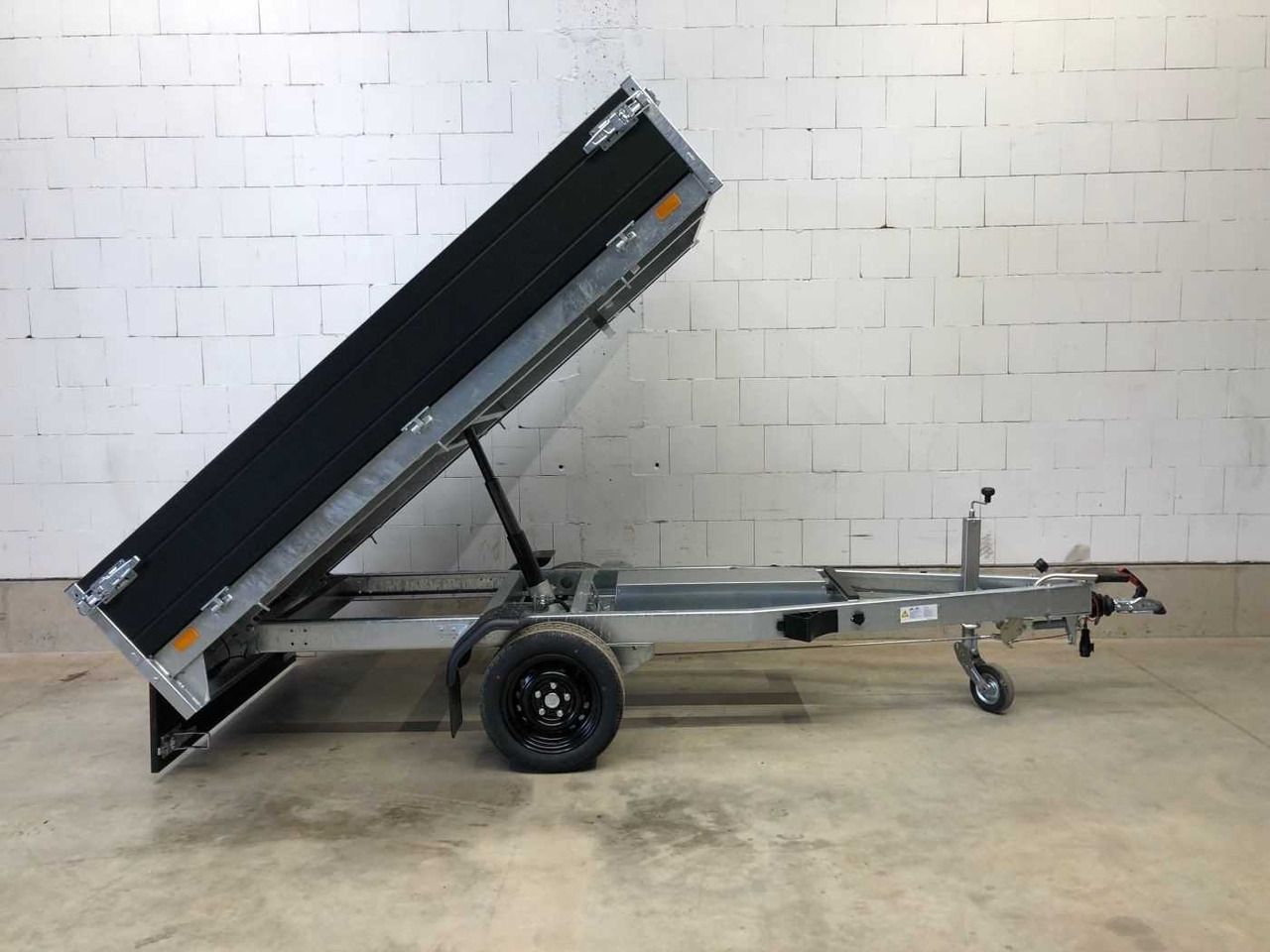SARIS K1 276 150 1500 1 E Black Edit Rückwärtskipper - Kipper aanhangwagen: afbeelding 1 SARIS K1 276 150 1500 1 E Black Edit Rückwärtskipper - Kipper aanhangwagen: afbeelding 1