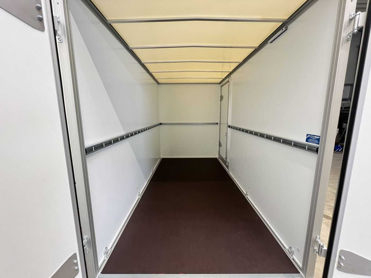 UNSINN UKU 301519-20-13 Tür Kofferanhänger - Gesloten aanhangwagen: afbeelding 4 UNSINN UKU 301519-20-13 Tür Kofferanhänger - Gesloten aanhangwagen: afbeelding 4