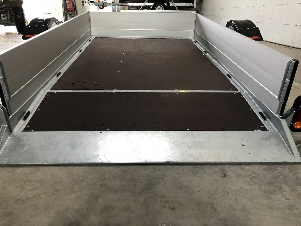 Nieuw Aanhangwagen auto VEZEKO Husky FB 15.28 BW 250 Absenker: afbeelding 20 Nieuw Aanhangwagen auto VEZEKO Husky FB 15.28 BW 250 Absenker: afbeelding 20
