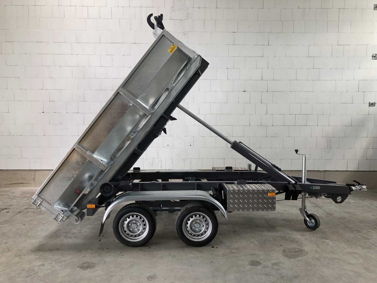 VEZEKO Konos 35 Mulde 400 Muldenkipper - Haakarm/ Portaalarm aanhanger: afbeelding 5 VEZEKO Konos 35 Mulde 400 Muldenkipper - Haakarm/ Portaalarm aanhanger: afbeelding 5