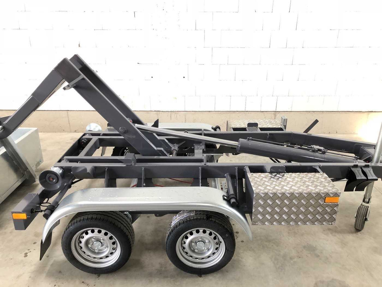 VEZEKO Konos 35 Mulde 400 Muldenkipper - Haakarm/ Portaalarm aanhanger: afbeelding 3 VEZEKO Konos 35 Mulde 400 Muldenkipper - Haakarm/ Portaalarm aanhanger: afbeelding 3