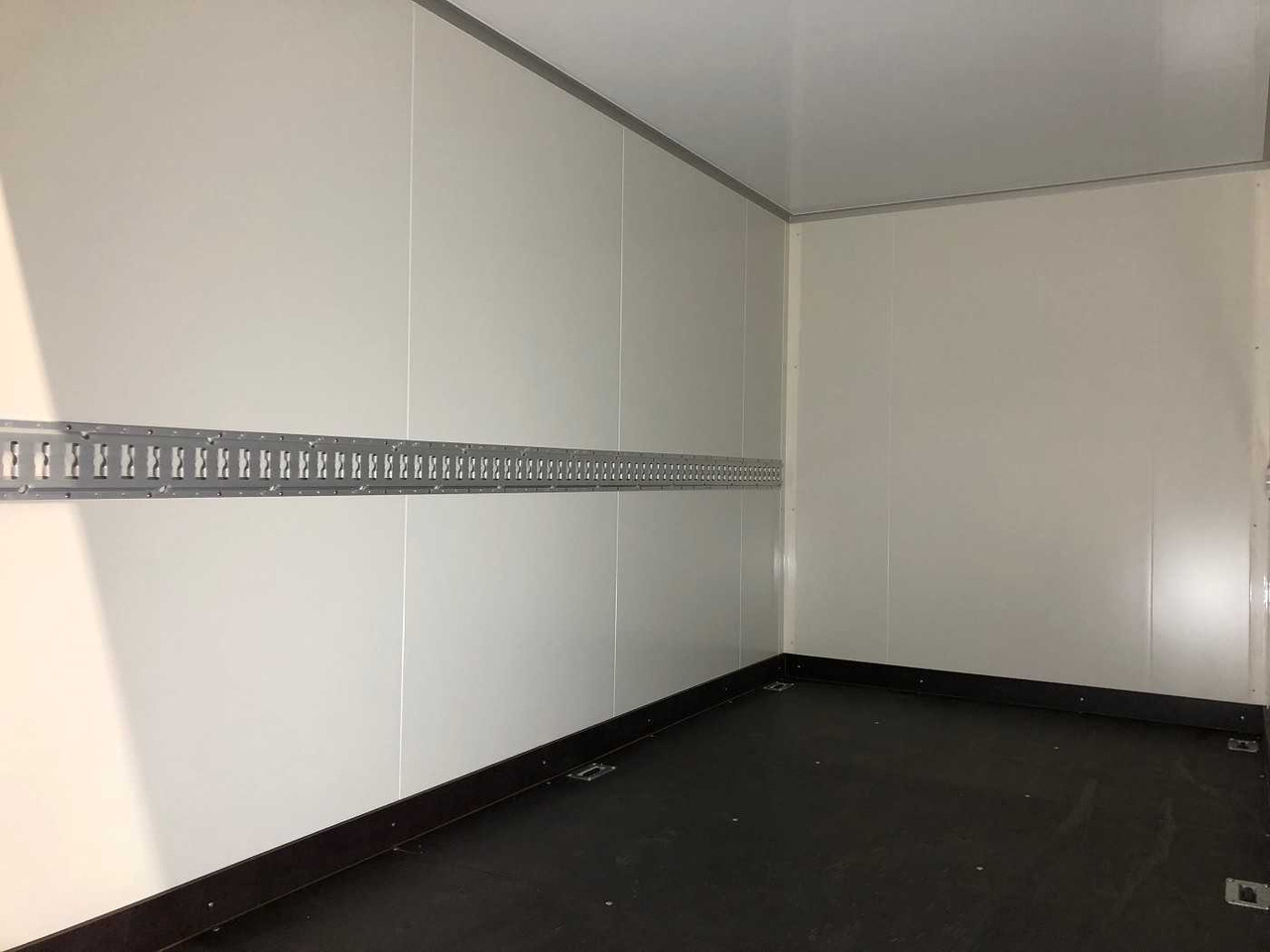 Nieuw Gesloten aanhangwagen VEZEKO TK C 27.35 Rampe Kofferanhänger: afbeelding 17