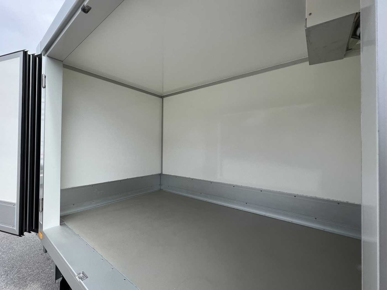 Koelwagen aanhangwagen WM MEYER AZKHLN 2526/151 Seitenlader Tiefkühlanhänger: afbeelding 9