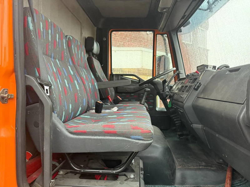 Iveco Eurocargo Eurocargo 120E18 / Airco / APK TUV 3-2026 / 227tkm / Euro3 / Steel suspension / No rust!!!!!!! - Bakwagen: afbeelding 5 Iveco Eurocargo Eurocargo 120E18 / Airco / APK TUV 3-2026 / 227tkm / Euro3 / Steel suspension / No rust!!!!!!! - Bakwagen: afbeelding 5