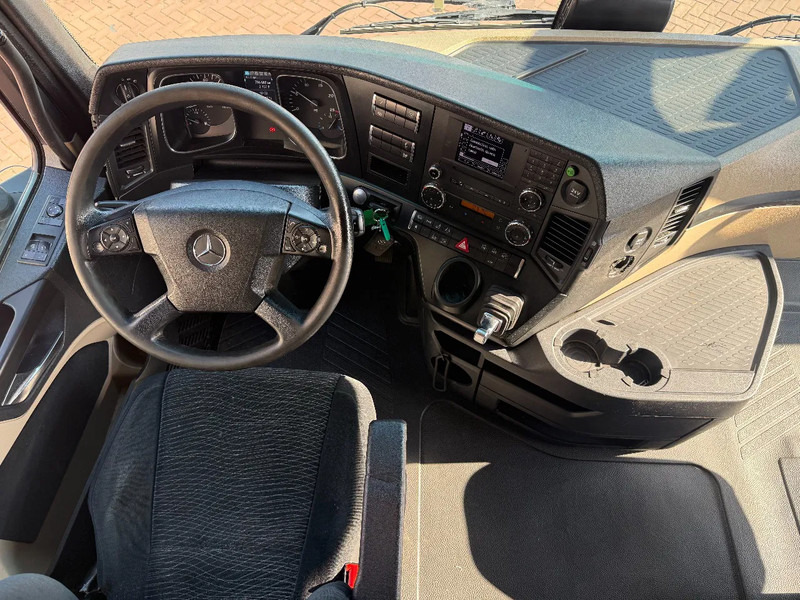 Mercedes-Benz Actros Actros 2542LL 6X2 BDF / ACC / AHK/ TUV 8-2026 / NL TRUCK - Containertransporter/ Wissellaadbak vrachtwagen: afbeelding 5 Mercedes-Benz Actros Actros 2542LL 6X2 BDF / ACC / AHK/ TUV 8-2026 / NL TRUCK - Containertransporter/ Wissellaadbak vrachtwagen: afbeelding 5