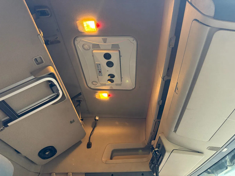 Scania R480 R480 6X2 Topline chassis / Retarder / Lift axle / euro5 / Holland Truck - Chassis vrachtwagen: afbeelding 5 Scania R480 R480 6X2 Topline chassis / Retarder / Lift axle / euro5 / Holland Truck - Chassis vrachtwagen: afbeelding 5