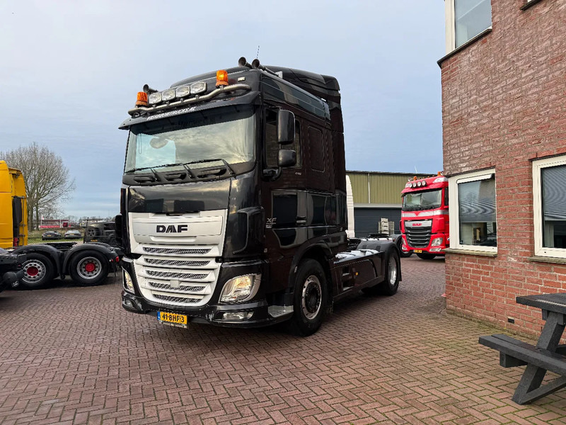 DAF XF 440 XF440 4X2 / hydrauliek / schuifschotel / alcoa / top staat / "BLACK BEAUTY" - Trekker: afbeelding 2 DAF XF 440 XF440 4X2 / hydrauliek / schuifschotel / alcoa / top staat / "BLACK BEAUTY" - Trekker: afbeelding 2