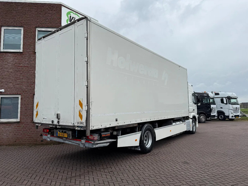 Volvo FM 410 GLOBETROTTER BDF MIT WECHSELKOFFER + LBW EURO 6 HOLLAND TRUCK - Containertransporter/ Wissellaadbak vrachtwagen: afbeelding 3 Volvo FM 410 GLOBETROTTER BDF MIT WECHSELKOFFER + LBW EURO 6 HOLLAND TRUCK - Containertransporter/ Wissellaadbak vrachtwagen: afbeelding 3