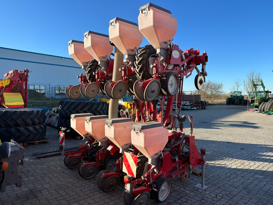 Becker Aeromat 8 DTE E-Motion - Zaaimachine: afbeelding 1 Becker Aeromat 8 DTE E-Motion - Zaaimachine: afbeelding 1