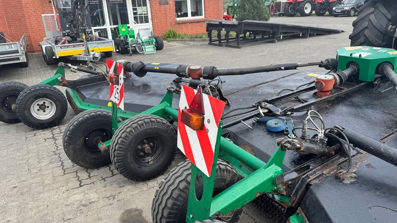 Spearhead Stubble Master 730 - Klepelmaaier: afbeelding 3 Spearhead Stubble Master 730 - Klepelmaaier: afbeelding 3