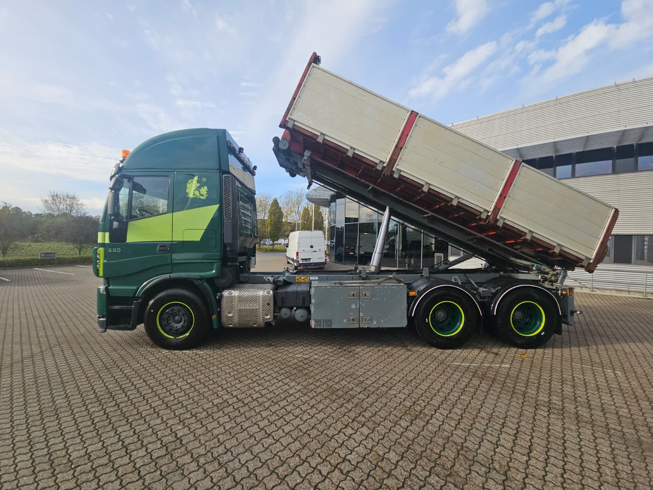 Iveco Stralis 560 6x4 - Containertransporter/ Wissellaadbak vrachtwagen: afbeelding 2 Iveco Stralis 560 6x4 - Containertransporter/ Wissellaadbak vrachtwagen: afbeelding 2