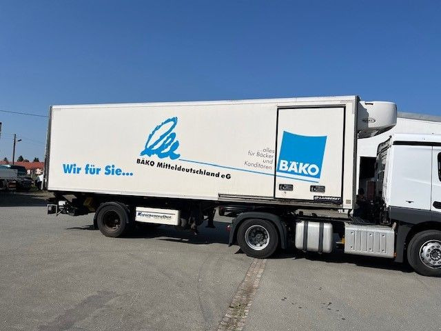 Kotschenreuther SKK 121 Kühlauflieger mit Trennwand Multitemp - Koelwagen oplegger: afbeelding 1 Kotschenreuther SKK 121 Kühlauflieger mit Trennwand Multitemp - Koelwagen oplegger: afbeelding 1