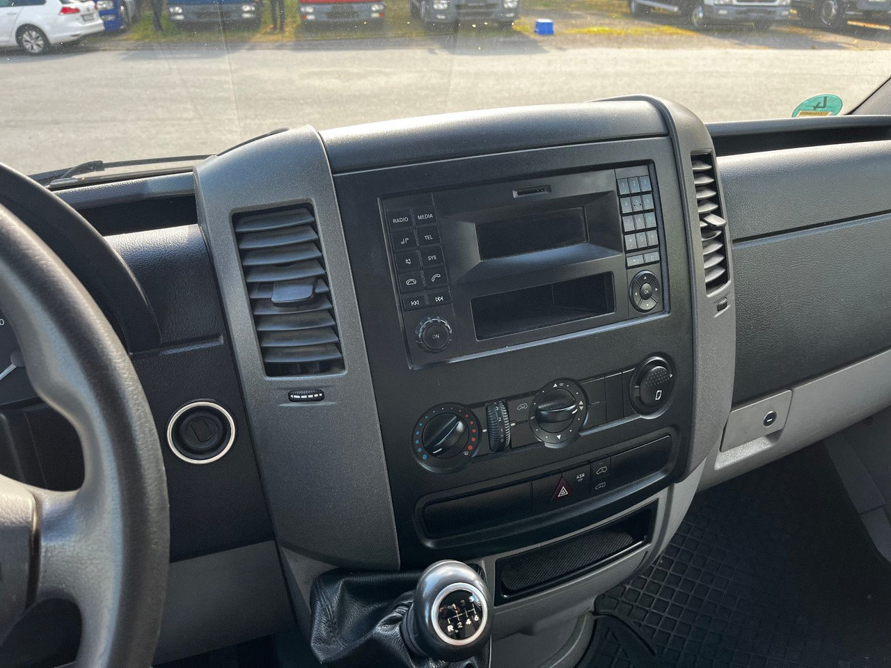 Leasing Mercedes-Benz Sprinter II Kasten 316 CDI Mercedes-Benz Sprinter II Kasten 316 CDI: afbeelding 16 Leasing Mercedes-Benz Sprinter II Kasten 316 CDI Mercedes-Benz Sprinter II Kasten 316 CDI: afbeelding 16