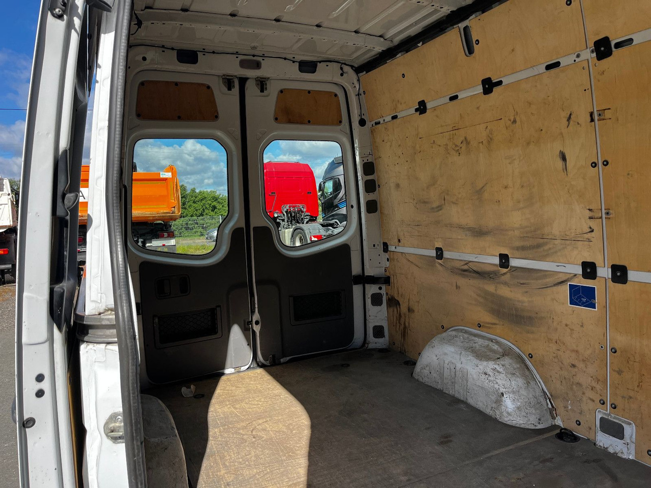 Leasing Mercedes-Benz Sprinter II Kasten 316 CDI Mercedes-Benz Sprinter II Kasten 316 CDI: afbeelding 22 Leasing Mercedes-Benz Sprinter II Kasten 316 CDI Mercedes-Benz Sprinter II Kasten 316 CDI: afbeelding 22
