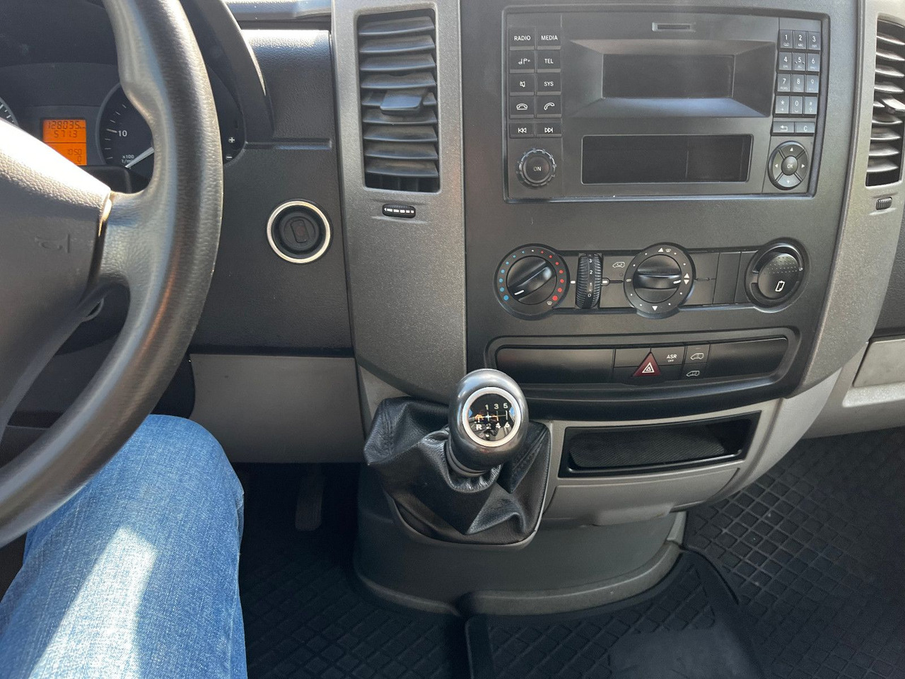 Leasing Mercedes-Benz Sprinter II Kasten 316 CDI Mercedes-Benz Sprinter II Kasten 316 CDI: afbeelding 17 Leasing Mercedes-Benz Sprinter II Kasten 316 CDI Mercedes-Benz Sprinter II Kasten 316 CDI: afbeelding 17