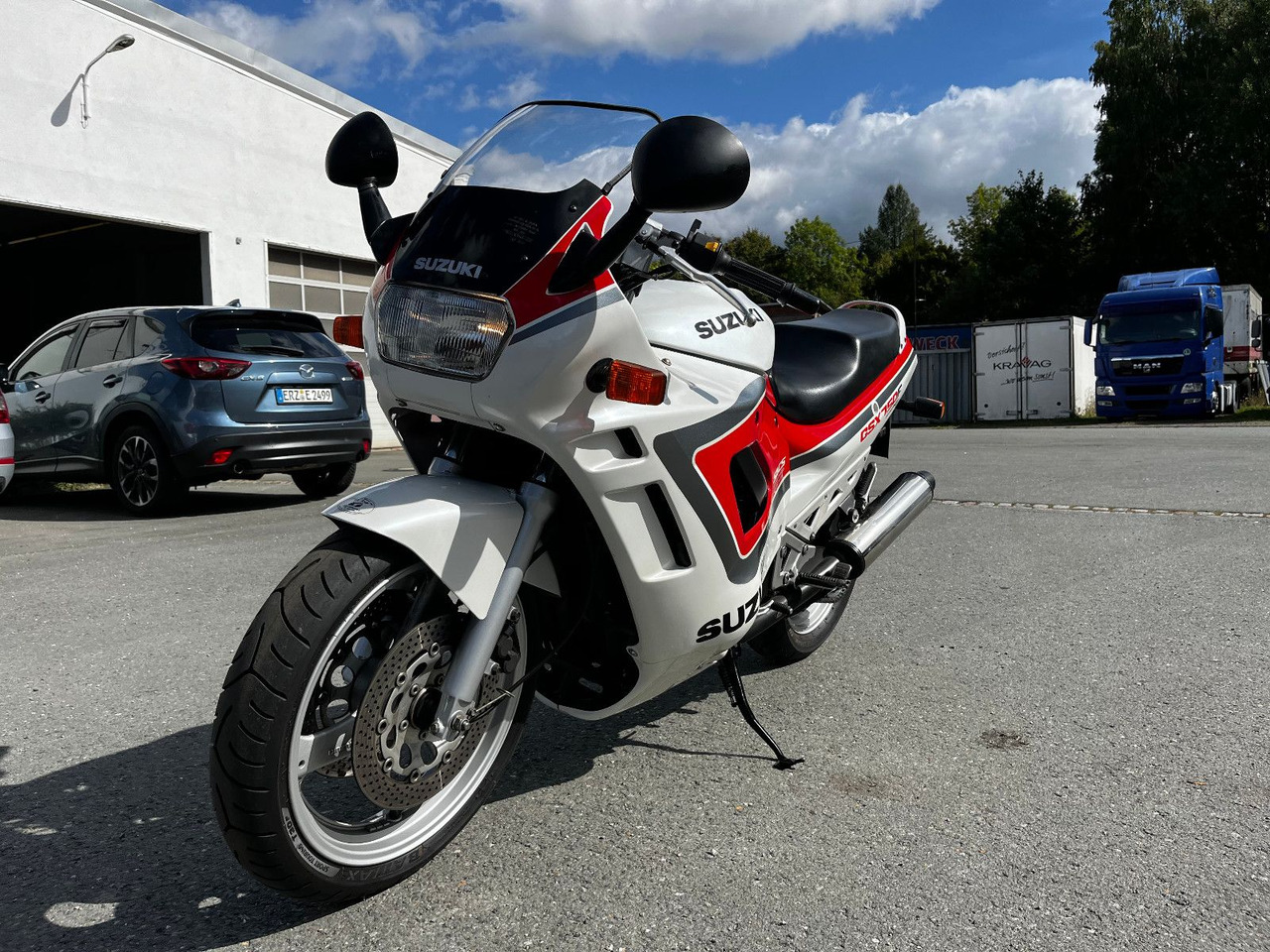 Suzuki GSX 750 - Motorfiets: afbeelding 2 Suzuki GSX 750 - Motorfiets: afbeelding 2