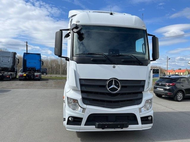 Mercedes-Benz Actros 1845 Sattelzugmaschine TOP gepflegt! Mercedes-Benz Actros 1845 Sattelzugmaschine TOP gepflegt! - Trekker: afbeelding 2 Mercedes-Benz Actros 1845 Sattelzugmaschine TOP gepflegt! Mercedes-Benz Actros 1845 Sattelzugmaschine TOP gepflegt! - Trekker: afbeelding 2