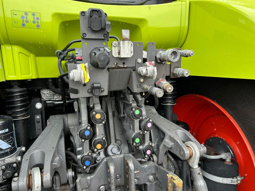 CLAAS Arion 660 - Tractor: afbeelding 4 CLAAS Arion 660 - Tractor: afbeelding 4