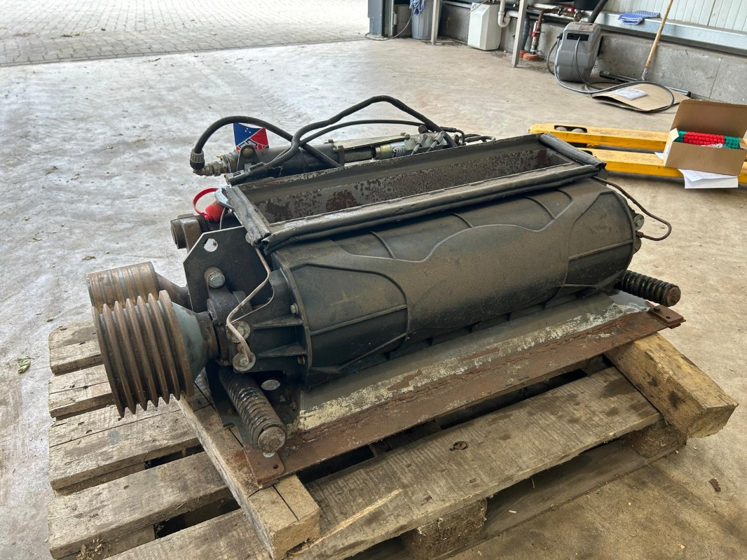 CLAAS Jaguar 890 mit Kemper 360 und PU - Oogstmachine: afbeelding 4 CLAAS Jaguar 890 mit Kemper 360 und PU - Oogstmachine: afbeelding 4