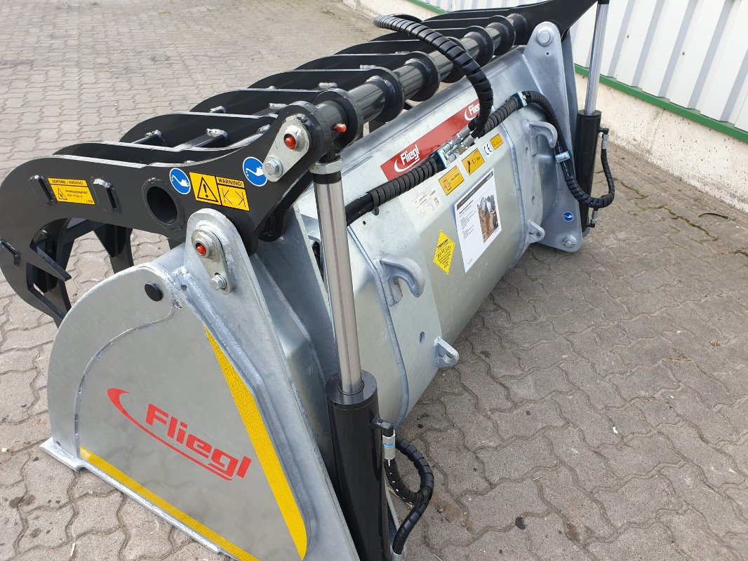 Fliegl SILOGREIFSCHAUFEL - Voorlader voor tractor: afbeelding 2 Fliegl SILOGREIFSCHAUFEL - Voorlader voor tractor: afbeelding 2