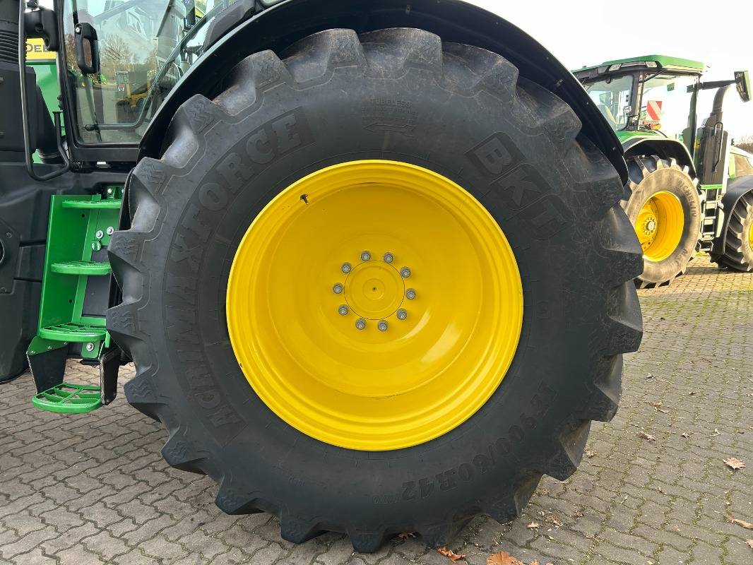 John Deere 6R 230 - Tractor: afbeelding 2 John Deere 6R 230 - Tractor: afbeelding 2