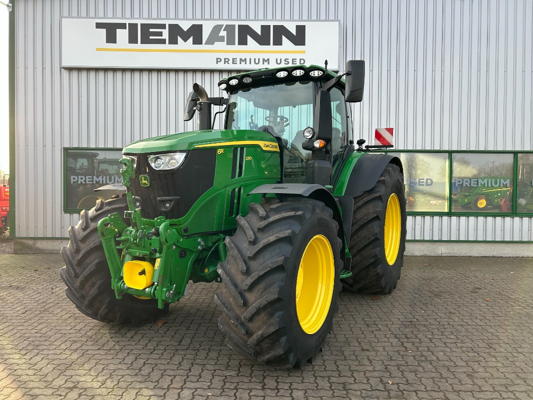 John Deere 6R 230 - Tractor: afbeelding 1 John Deere 6R 230 - Tractor: afbeelding 1