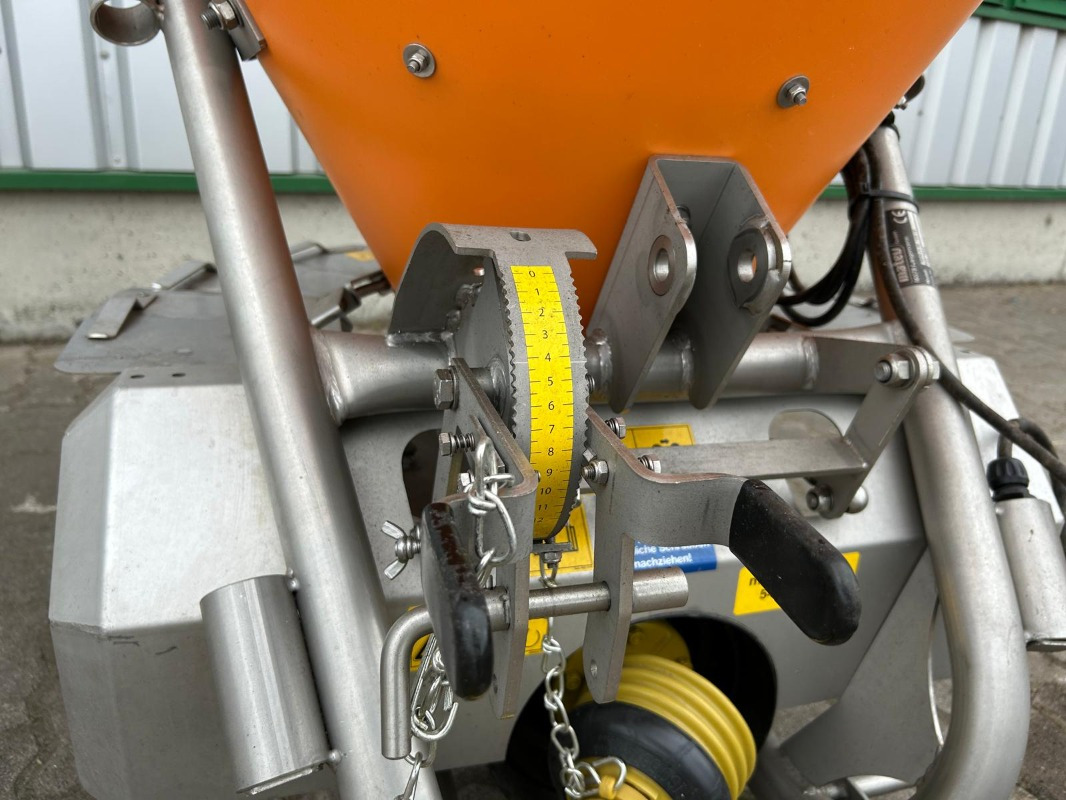 Matev SPR-H/M 125 IX - Zout/ Zandstrooier: afbeelding 5 Matev SPR-H/M 125 IX - Zout/ Zandstrooier: afbeelding 5