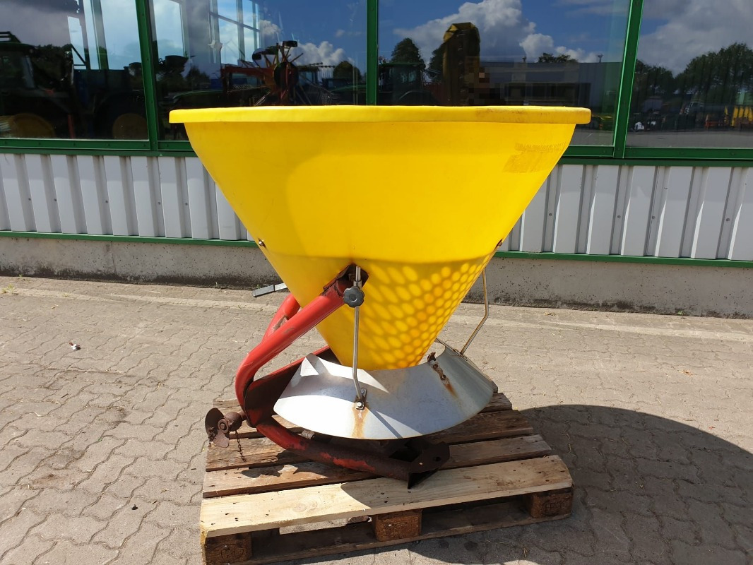Zout/ Zandstrooier Saphir PLS 500/2013: afbeelding 9 Zout/ Zandstrooier Saphir PLS 500/2013: afbeelding 9
