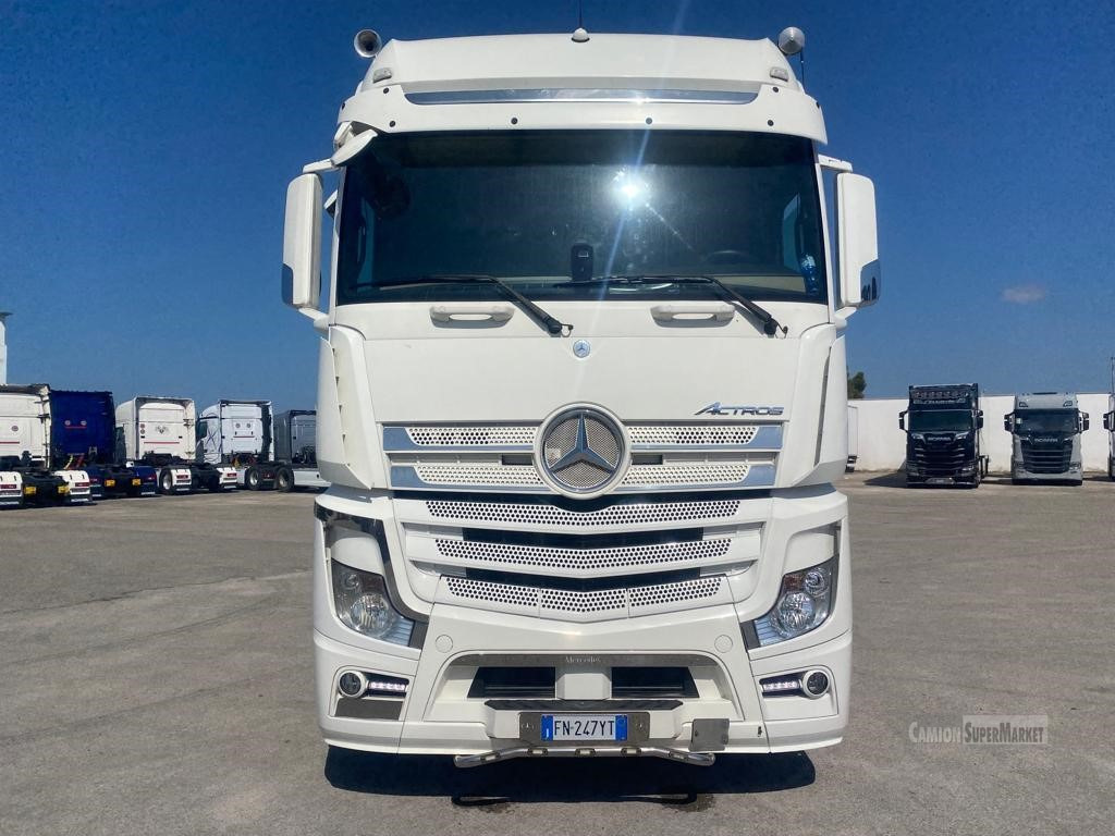 MERCEDES-BENZ ACTROS 2545 - Containertransporter/ Wissellaadbak vrachtwagen: afbeelding 2 MERCEDES-BENZ ACTROS 2545 - Containertransporter/ Wissellaadbak vrachtwagen: afbeelding 2