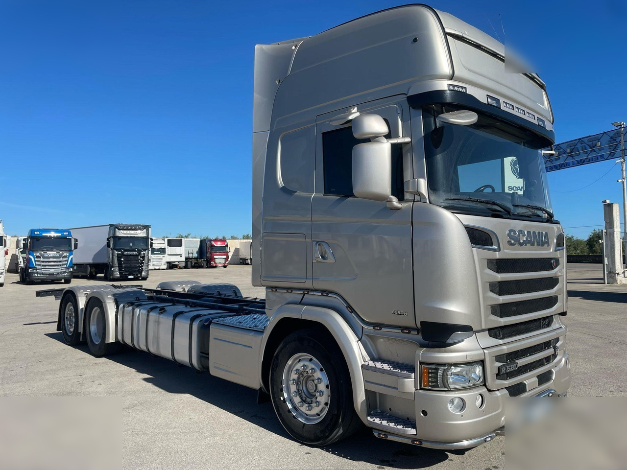 SCANIA R580 - Chassis vrachtwagen: afbeelding 2 SCANIA R580 - Chassis vrachtwagen: afbeelding 2