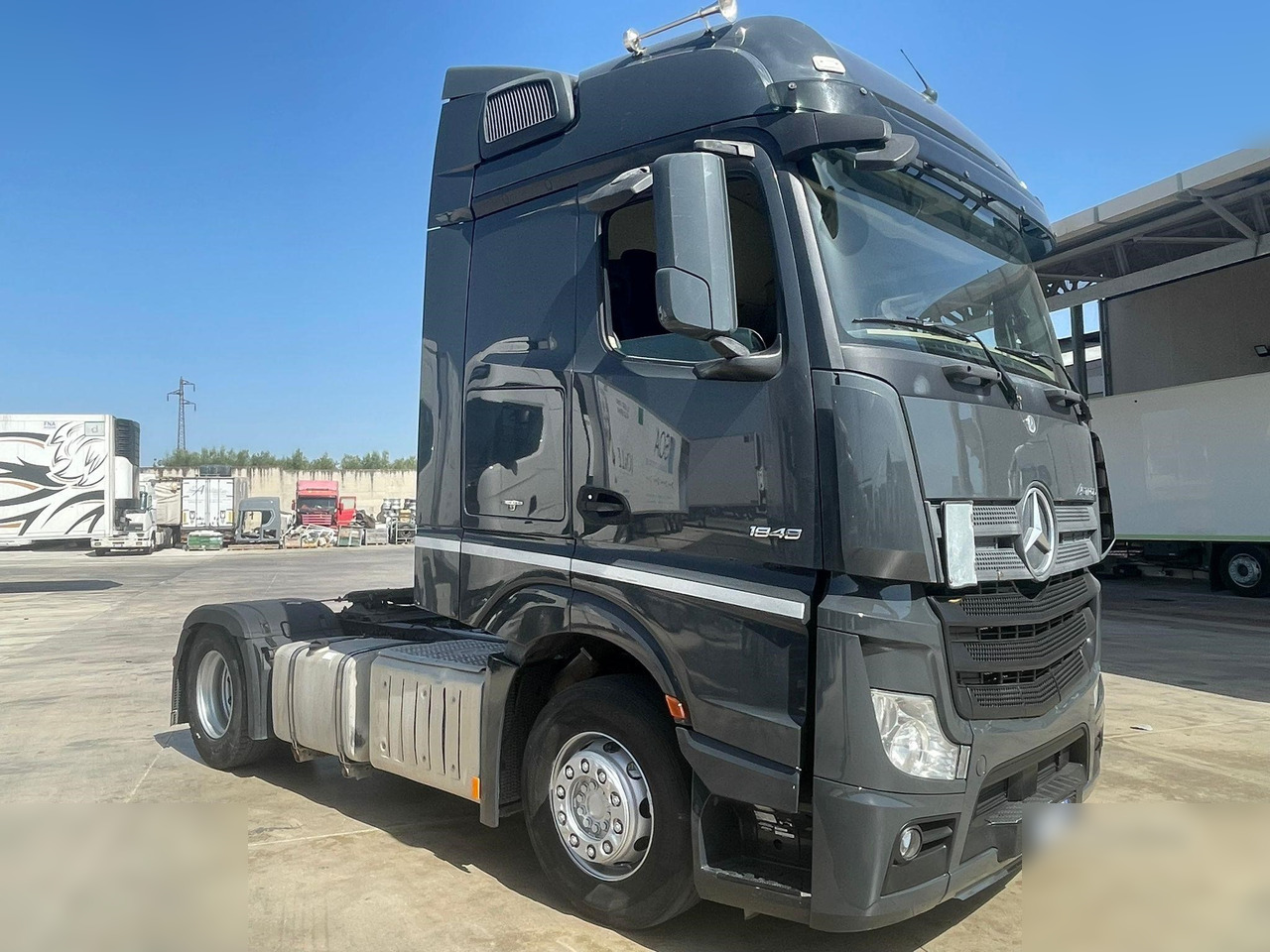 MERCEDES-BENZ ACTROS 1848 - Trekker: afbeelding 1 MERCEDES-BENZ ACTROS 1848 - Trekker: afbeelding 1