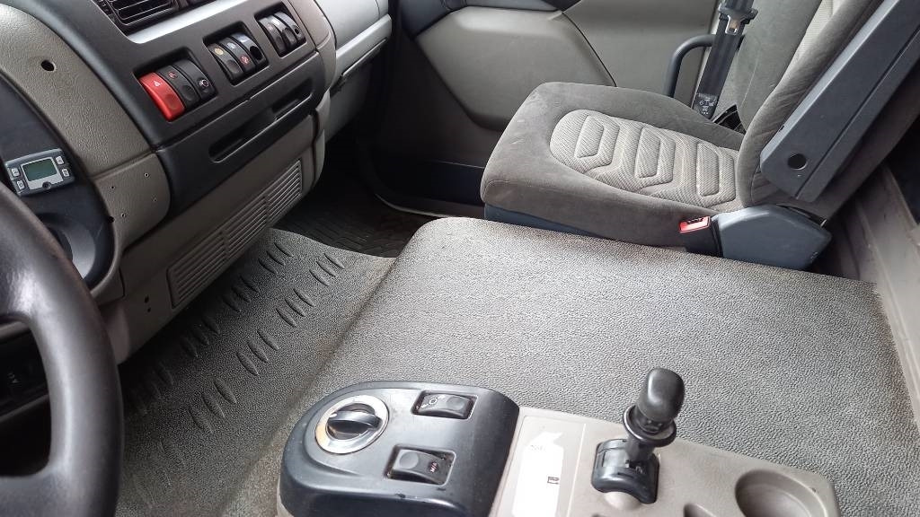 Bakwagen DAF FA55.250G, ONLY FOR PARTS!: afbeelding 9 Bakwagen DAF FA55.250G, ONLY FOR PARTS!: afbeelding 9