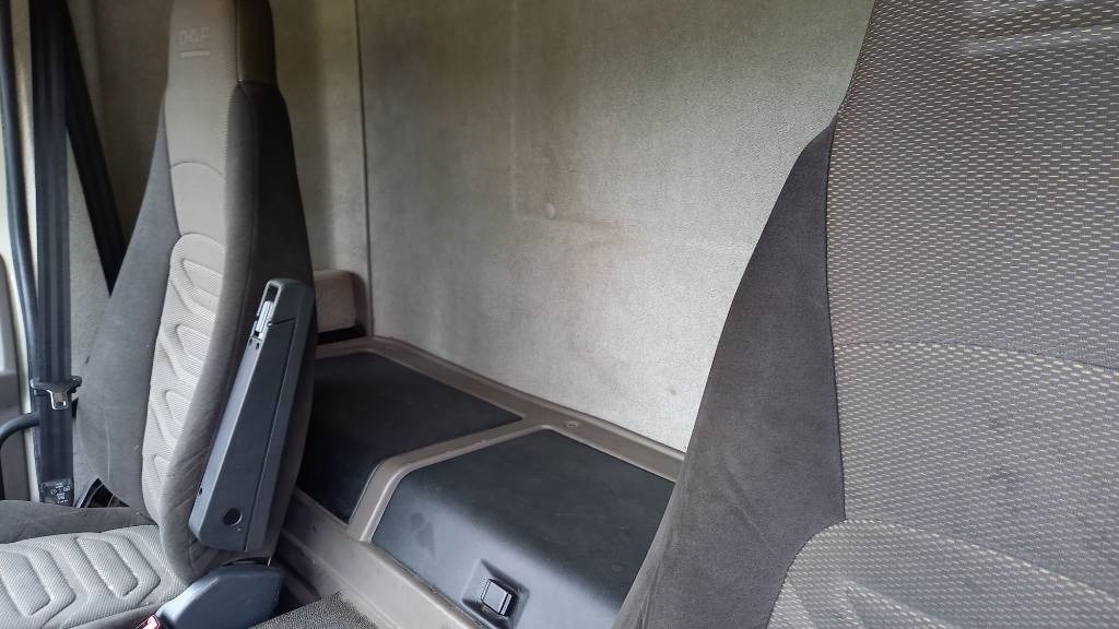 Bakwagen DAF FA55.250G, ONLY FOR PARTS!: afbeelding 12 Bakwagen DAF FA55.250G, ONLY FOR PARTS!: afbeelding 12