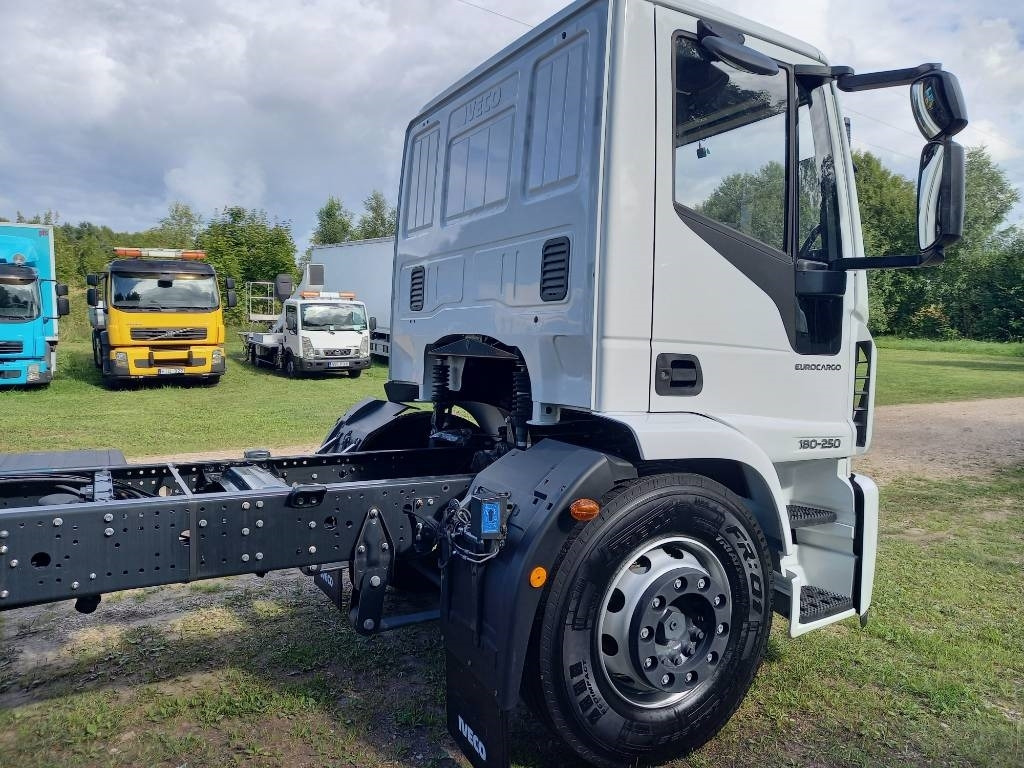 Chassis vrachtwagen Iveco Eurocargo ML180E/FP, NEW, NOT USED: afbeelding 7 Chassis vrachtwagen Iveco Eurocargo ML180E/FP, NEW, NOT USED: afbeelding 7