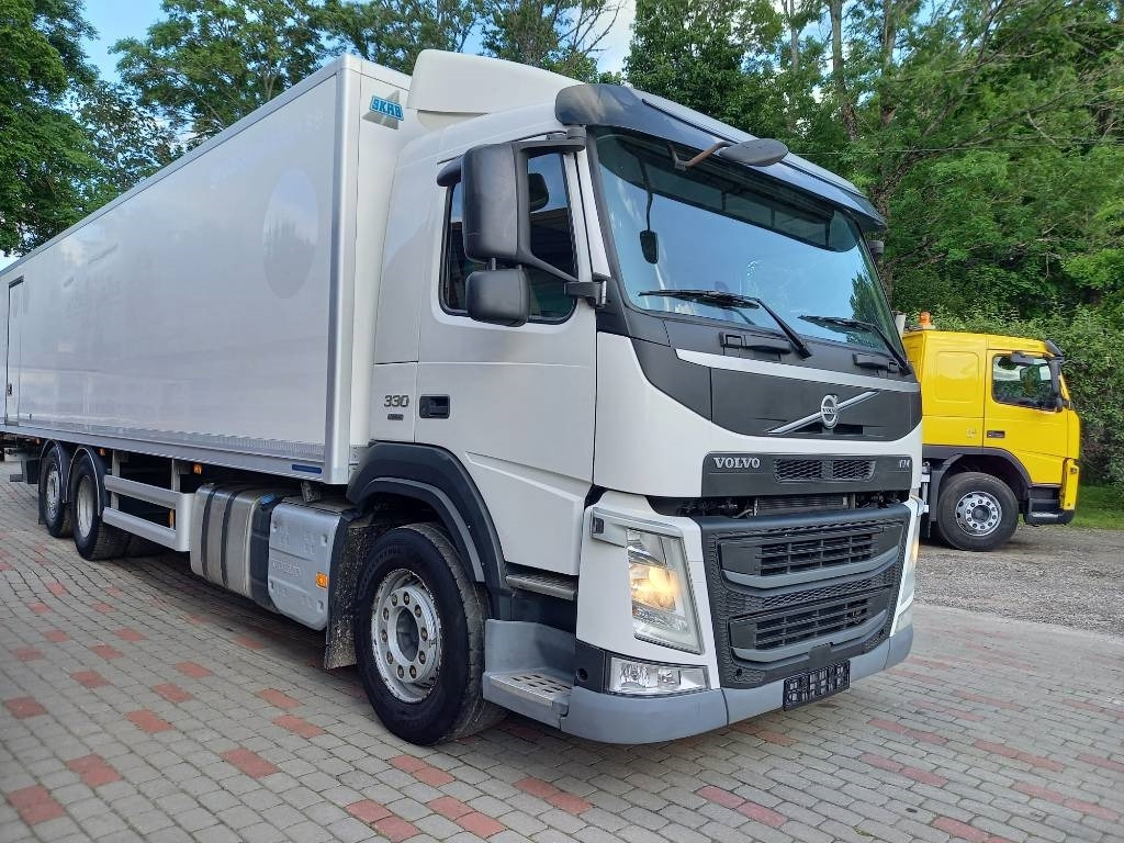 Volvo FM 330, 6x2, CARRIER SUPRA 950 U - Koelwagen vrachtwagen: afbeelding 5 Volvo FM 330, 6x2, CARRIER SUPRA 950 U - Koelwagen vrachtwagen: afbeelding 5