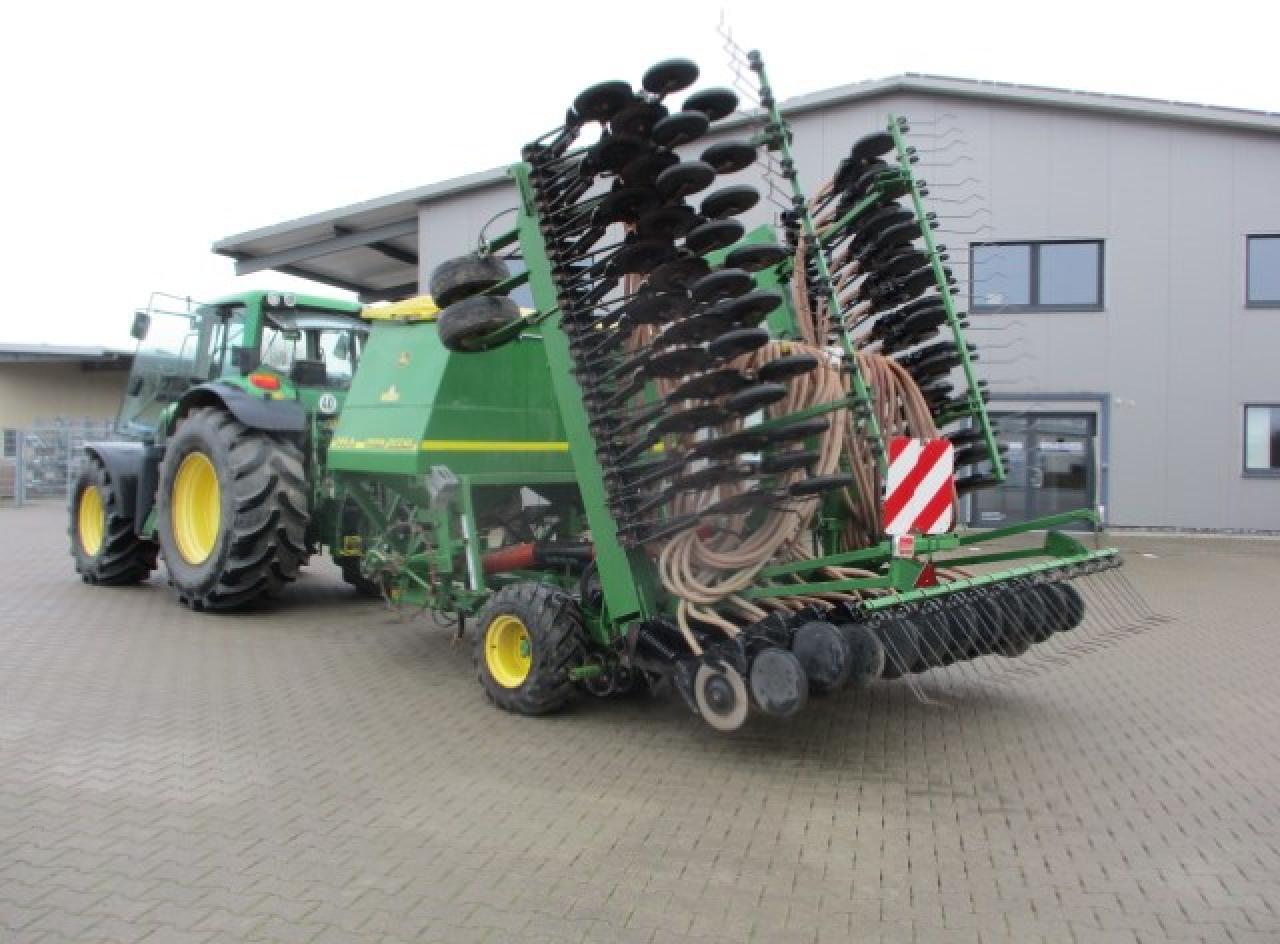 John Deere 740 A Isobus - Zaaimachine: afbeelding 2 John Deere 740 A Isobus - Zaaimachine: afbeelding 2