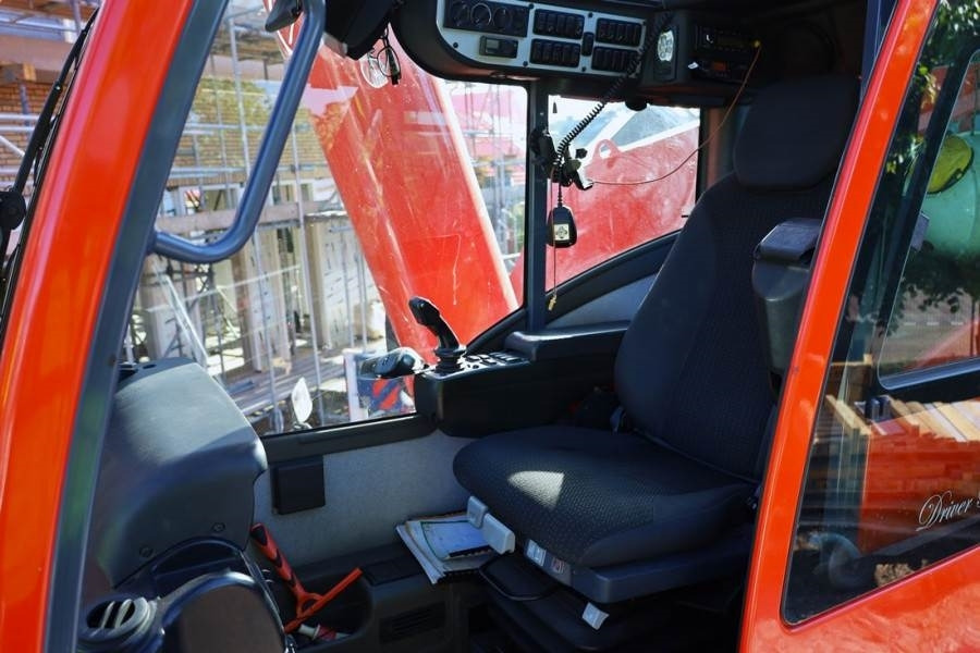 Demag AC220-5 Dutch Registration, 10x6x10, 220t Ca - Alle terrein kraan: afbeelding 5 Demag AC220-5 Dutch Registration, 10x6x10, 220t Ca - Alle terrein kraan: afbeelding 5