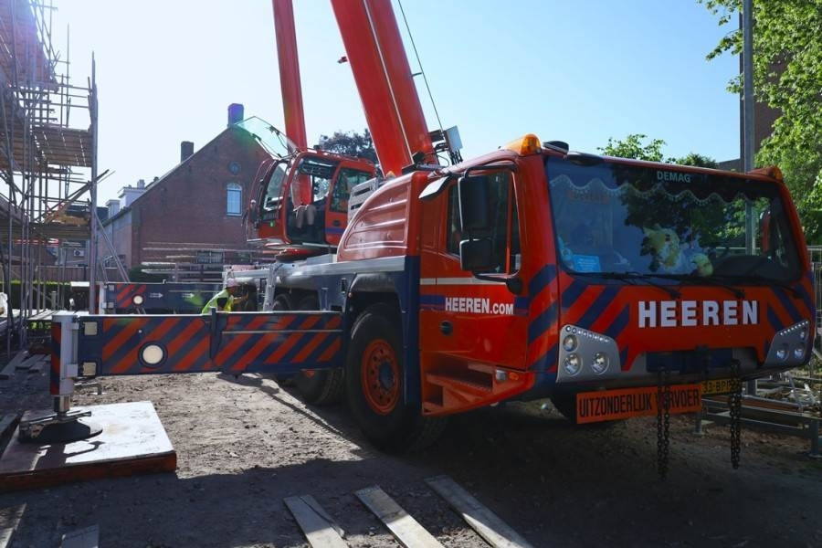 Demag AC220-5 Dutch Registration, 10x6x10, 220t Capacity - Alle terrein kraan: afbeelding 1 Demag AC220-5 Dutch Registration, 10x6x10, 220t Capacity - Alle terrein kraan: afbeelding 1