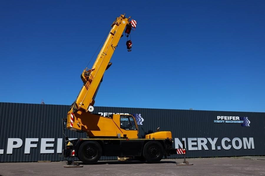Demag AC30 City Diesel, 4x4x4 Drive, 30t Capacity, 25m M - Alle terrein kraan: afbeelding 2 Demag AC30 City Diesel, 4x4x4 Drive, 30t Capacity, 25m M - Alle terrein kraan: afbeelding 2