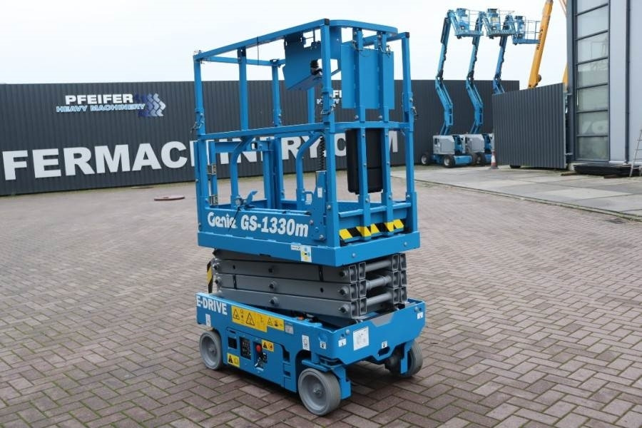 Schaarlift Genie GS1330M Valid inspection, *Guarantee! All-Electric: afbeelding 8 Schaarlift Genie GS1330M Valid inspection, *Guarantee! All-Electric: afbeelding 8