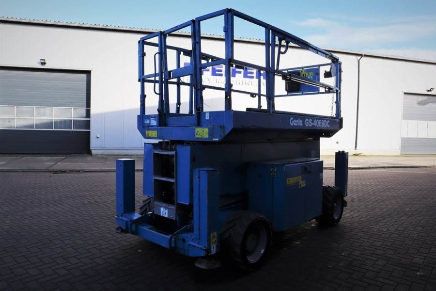 Genie GS4069 Electric, 14m Working Height, 363kg Capacit - Schaarlift: afbeelding 2 Genie GS4069 Electric, 14m Working Height, 363kg Capacit - Schaarlift: afbeelding 2