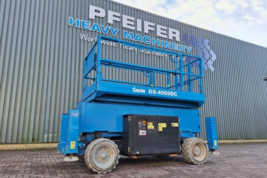 Genie GS4069DC Electric, 14m Working Height, 363kg Capac - Schaarlift: afbeelding 1 Genie GS4069DC Electric, 14m Working Height, 363kg Capac - Schaarlift: afbeelding 1