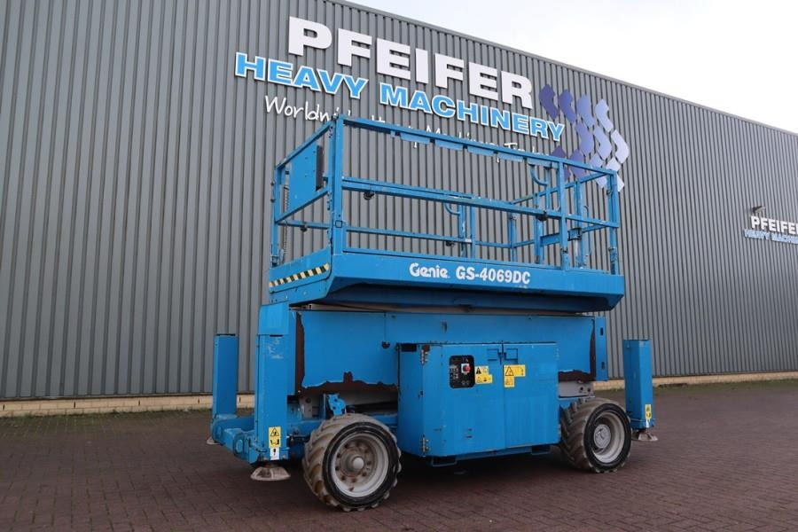 Genie GS4069DC Electric, 14m Working Height, 363kg Capac - Schaarlift: afbeelding 1 Genie GS4069DC Electric, 14m Working Height, 363kg Capac - Schaarlift: afbeelding 1