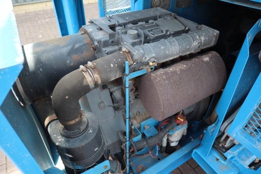 Genie GS4390 Diesel, 4x4 Drive, 15.11m Working Height 68 - Schaarlift: afbeelding 2 Genie GS4390 Diesel, 4x4 Drive, 15.11m Working Height 68 - Schaarlift: afbeelding 2