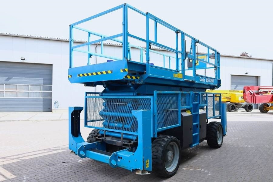 Genie GS5390 Diesel, 4x4 Drive, 18.15m Working Height, 6 - Schaarlift: afbeelding 2 Genie GS5390 Diesel, 4x4 Drive, 18.15m Working Height, 6 - Schaarlift: afbeelding 2