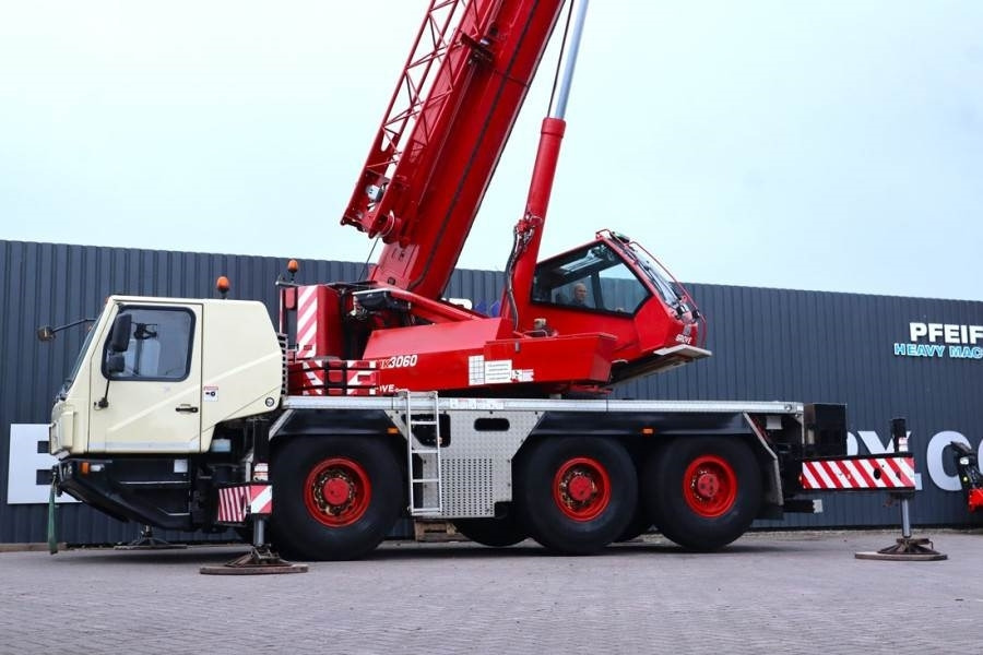 Grove GMK3060 Diesel, 6x6x6 Drive, 60t Capacity, 43m Mai  - Alle terrein kraan: afbeelding 2 Grove GMK3060 Diesel, 6x6x6 Drive, 60t Capacity, 43m Mai  - Alle terrein kraan: afbeelding 2