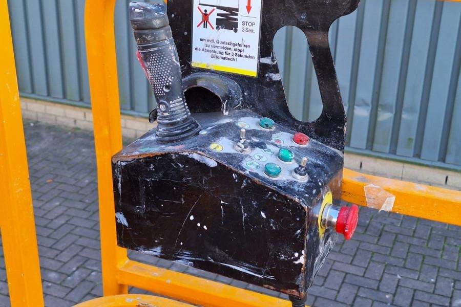 Haulotte Compact 10 Electric, 10m Working Height, 450kg Cap - Schaarlift: afbeelding 4 Haulotte Compact 10 Electric, 10m Working Height, 450kg Cap - Schaarlift: afbeelding 4