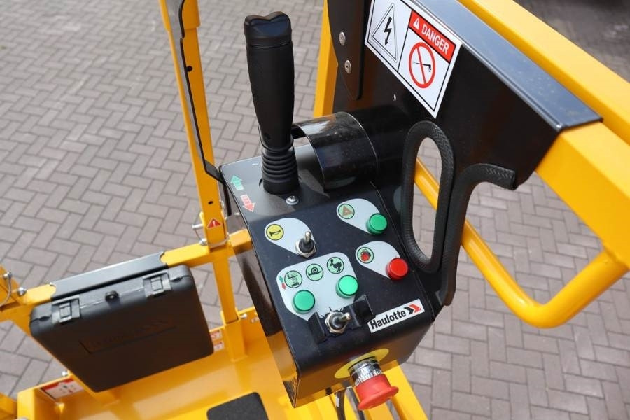 Haulotte Compact 10N Valid Iinspection, *Guarantee! 10m Wor - Schaarlift: afbeelding 4 Haulotte Compact 10N Valid Iinspection, *Guarantee! 10m Wor - Schaarlift: afbeelding 4